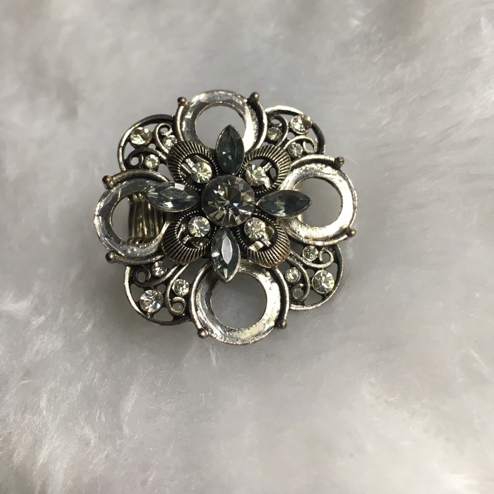 Ring - Picture 3 of 4